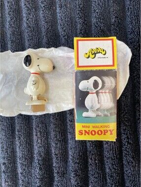 1958 Original Aviva - Peanuts Snoopy Wind Up Mini Walking With Box Japan Vintage